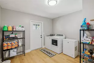 608 E Rosebud Ave, Victoria, TX 77901 - Photo 17