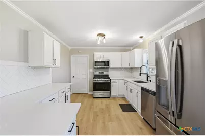 608 E Rosebud Avenue, Victoria, TX 77901 - Photo 7