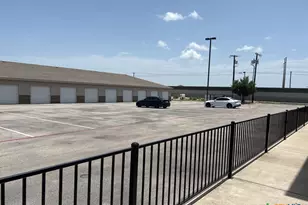 2710 S Clear Creek Rd, Killeen, TX 76549 - Photo 17
