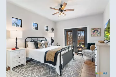 502 E Basel Street, New Braunfels, TX 78130 - Photo 23