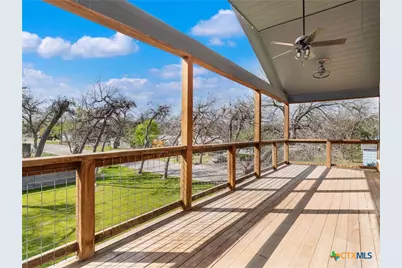 502 E Basel Street, New Braunfels, TX 78130 - Photo 35