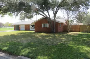 1339 Mockingbird Ln, Seguin, TX 78155 - Photo 3