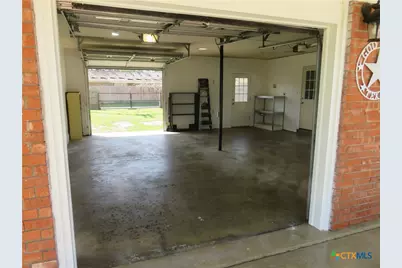 1339 Mockingbird Lane, Seguin, TX 78155 - Photo 5