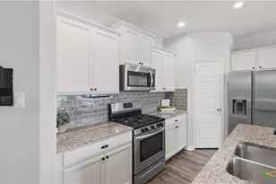 418 Moonvine Way, New Braunfels, TX 78130 - Photo 25