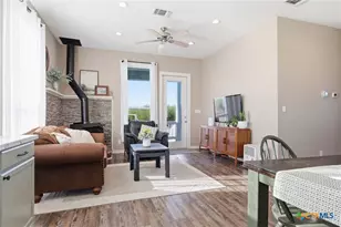 455 Buentello Rd, Victoria, TX 77905 - Photo 13