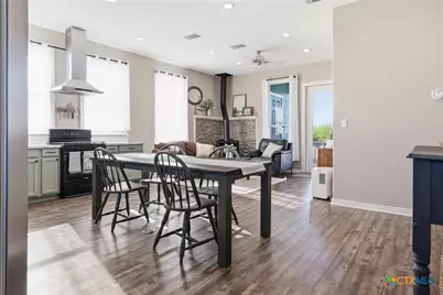 455 Buentello Rd, Victoria, TX 77905 - Photo 7