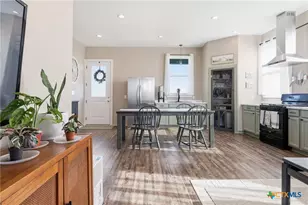 455 Buentello Rd, Victoria, TX 77905 - Photo 13