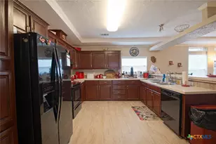 73 Rose Way, Victoria, TX 77905 - Photo 13