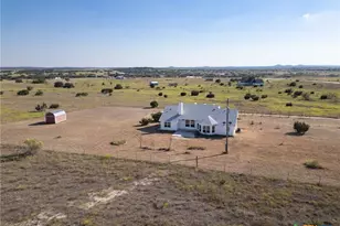 1298 County Rd 2337, Lampasas, TX 76550 - Photo 39