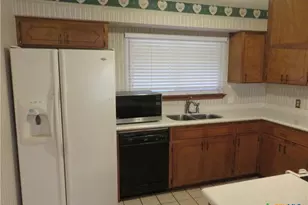 139 Lone Oak St, Seguin, TX 78155 - Photo 13