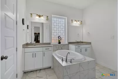 382 Nightshade Trail, New Braunfels, TX 78132 - Photo 27