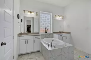 382 Nightshade Trl, New Braunfels, TX 78132 - Photo 27