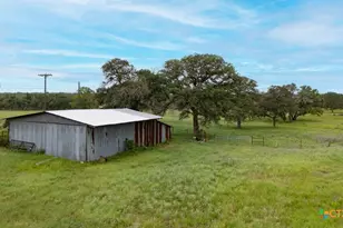 104 Longhorn Rd, Stockdale, TX 78160 - Photo 25