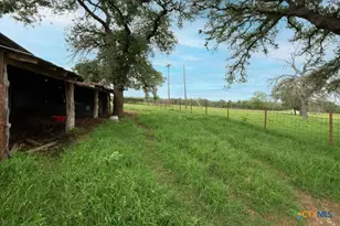 104 Longhorn Rd, Stockdale, TX 78160 - Photo 27