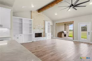 107 Pr 711, Lott, TX 76656 - Photo 11