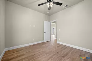 107 Pr 711, Lott, TX 76656 - Photo 27