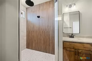 107 Pr 711, Lott, TX 76656 - Photo 19