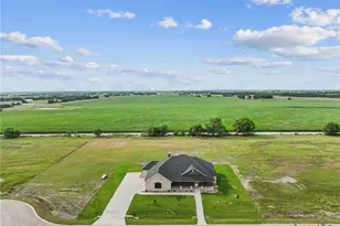 107 Pr 711, Lott, TX 76656 - Photo 35