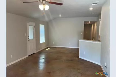 117 E Valley Road, Harker Heights, TX 76548 - Photo 17