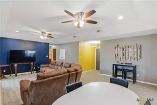 205 Westchester Dr, Victoria, TX 77904 - Photo 11