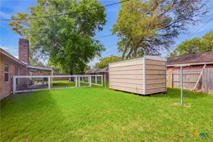 205 Westchester Dr, Victoria, TX 77904 - Photo 27