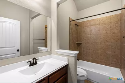 1082 Cedar Glen Drive, New Braunfels, TX 78132 - Photo 9