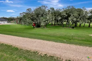 201 Stone Oak Dr, Inez, TX 77968 - Photo 41