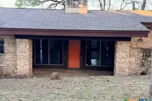 19 Timbercrest St, San Marcos, TX 78666 - Photo 1