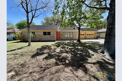 1006 Mc Lane, Victoria, TX 77904 - Photo 1