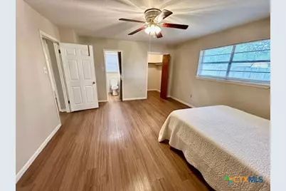 1006 Mc Lane, Victoria, TX 77904 - Photo 5