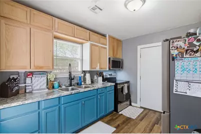 2011 E Crestwood Drive, Victoria, TX 77901 - Photo 7