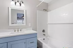 273 Meadow Ave, New Braunfels, TX 78130 - Photo 11