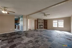 809 Crest Ct, Copperas Cove, TX 76522 - Photo 5