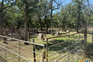 108 Deep Woods Dr, Seguin, TX 78155 - Photo 21