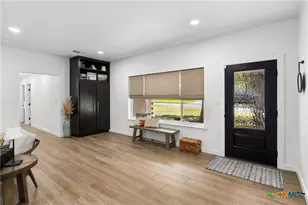 412 Marymont Dr, New Braunfels, TX 78130 - Photo 5