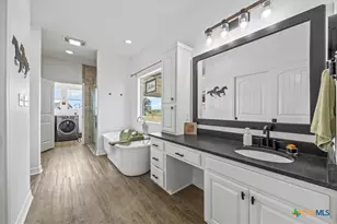 475 Co Rd 240, Gonzales, TX 78629 - Photo 17