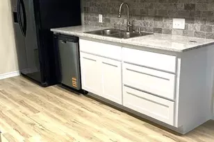 2708 E Poplar Ave, Victoria, TX 77901 - Photo 5