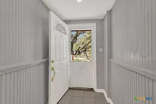 1069 Trail Pass Dr, Canyon Lake, TX 78133 - Photo 5