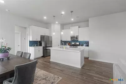 708 Willowbrook, New Braunfels, TX 78130 - Photo 3