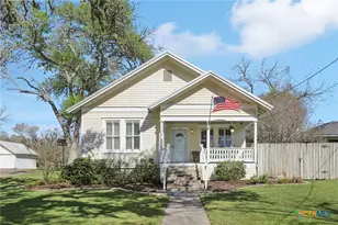 108 Kroschel St, Hallettsville, TX 77964 - Photo 1