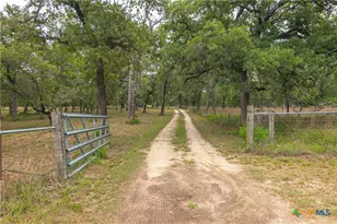 2981 Vivroux Ranch Rd, Seguin, TX 78155 - Photo 41