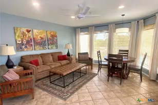 730 E Mather St, New Braunfels, TX 78130 - Photo 3