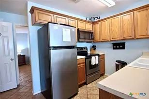 730 E Mather St, New Braunfels, TX 78130 - Photo 7