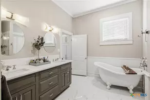 801 N Craig St, Victoria, TX 77901 - Photo 43