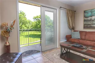 730 E Mather St, New Braunfels, TX 78130 - Photo 7