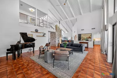 201 S Contour Drive, Gonzales, TX 78629 - Photo 13