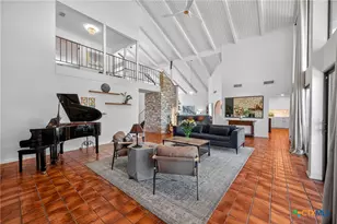 201 S Contour Dr, Gonzales, TX 78629 - Photo 13