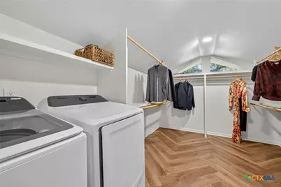 201 S Contour Drive, Gonzales, TX 78629 - Photo 37