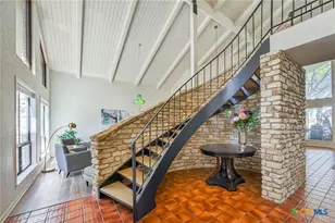 201 S Contour Dr, Gonzales, TX 78629 - Photo 5