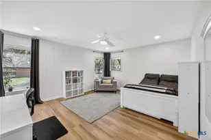 201 S Contour Dr, Gonzales, TX 78629 - Photo 27